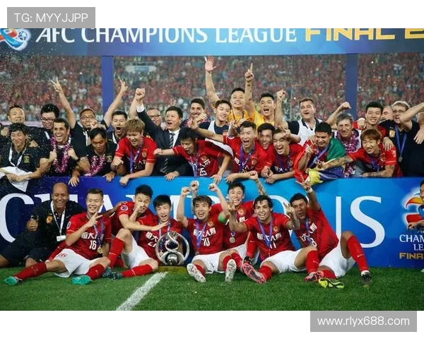 广州足球队与北京足球队赛后复盘团队协作分析与表现总结 广州足球队与北京足球队赛后复盘团队协作分析与表现总结