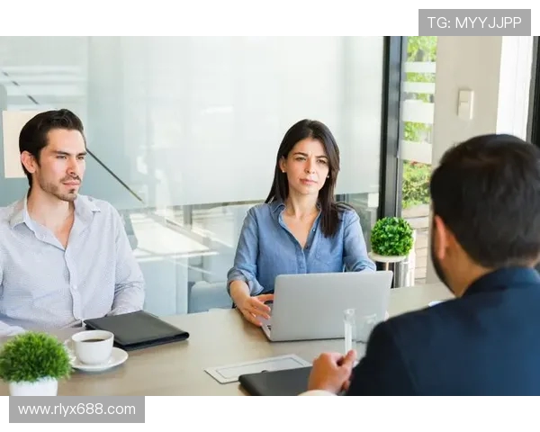 于德豪的成长之路与职场智慧分享：如何在竞争中脱颖而出