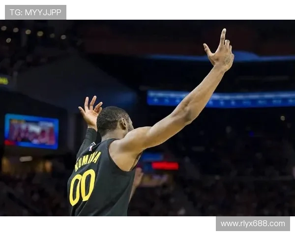 勇士强势击败国王101-126展现出色团队配合与进攻火力