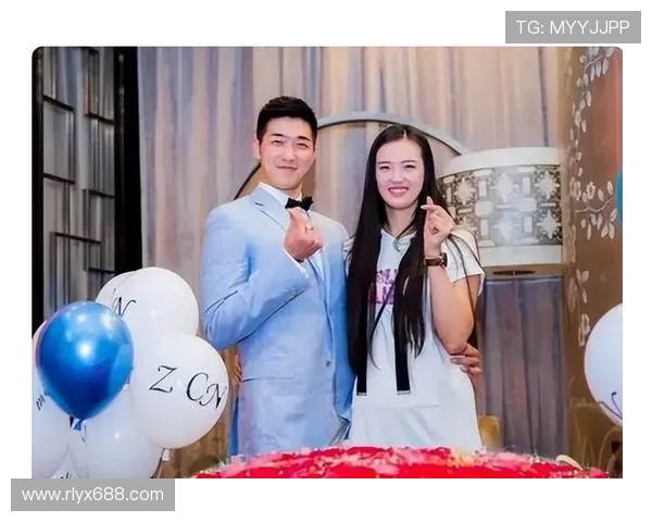 吴冠希:从青涩新秀到篮球场上的领军人物的成长之路