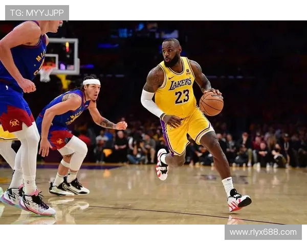 湖人队与掘金队激战正酣谁能在这场对决中笑到最后