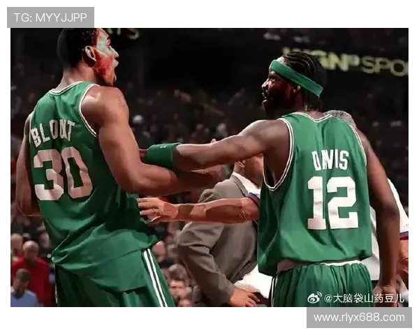 猛龙与凯尔特人激战正酣球迷热情高涨场馆气氛火爆