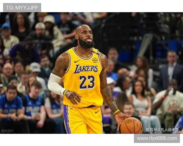 詹姆斯:篮球传奇背后的奋斗与荣耀之路探秘 詹姆斯:篮球传奇背后的奋斗与荣耀之路探秘