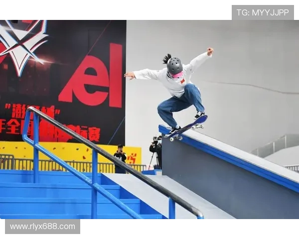 上海滑板队在世界滑板锦标赛中的灵活性表现引发热议与关注 上海滑板队在世界滑板锦标赛中的灵活性表现引发热议与关注